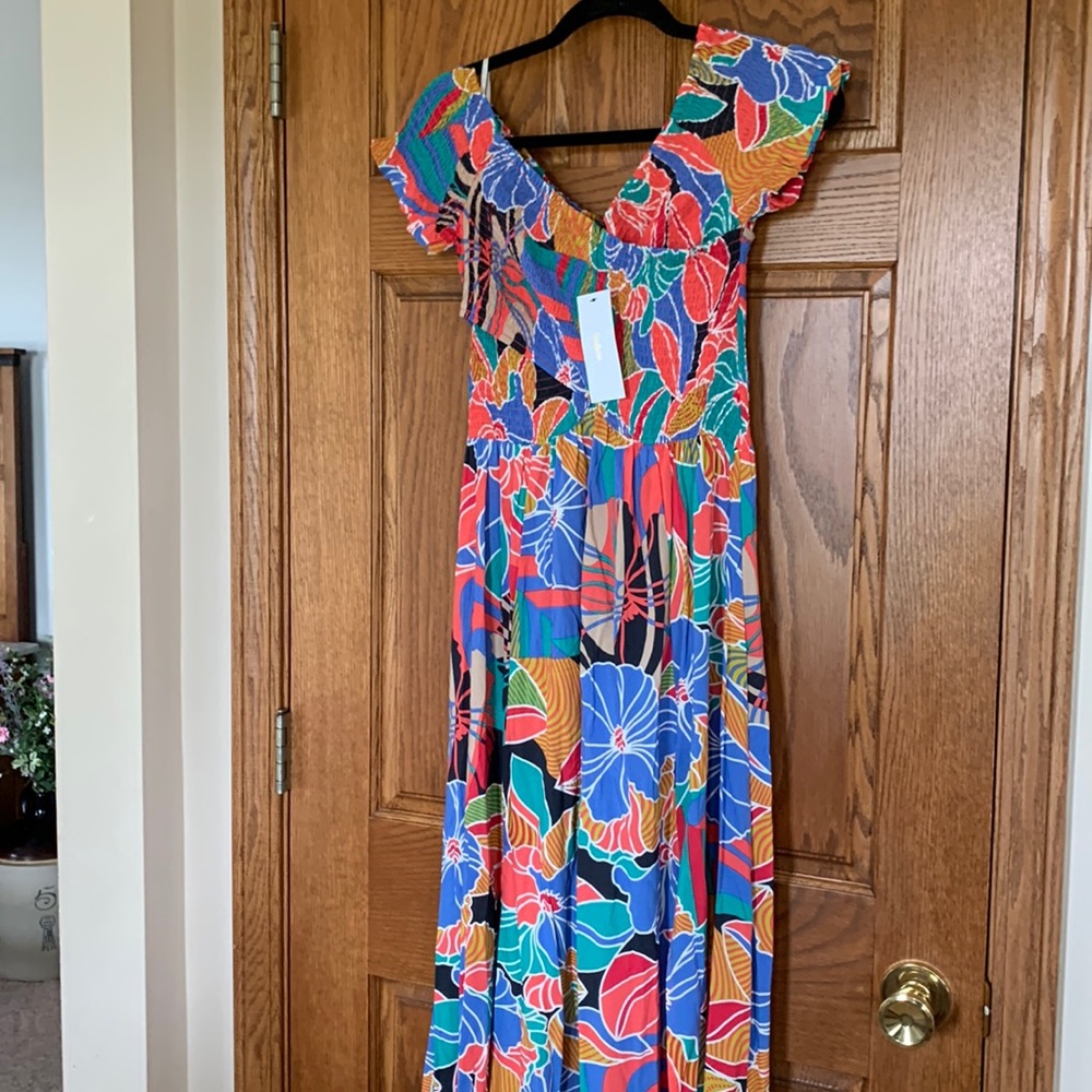 Aakaa long dress